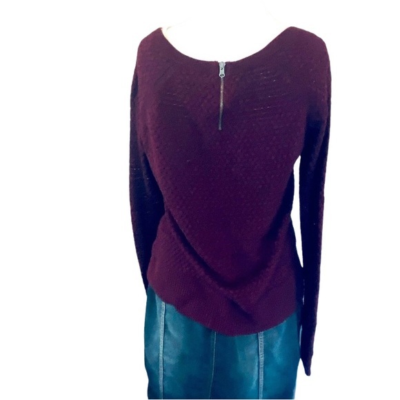 American Eagle Outfitters - Sz medium crewneck sweater. - Picture 2 of 7